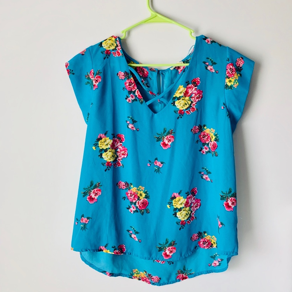 Womens XL blue Chiffon Blouse with Floral Print